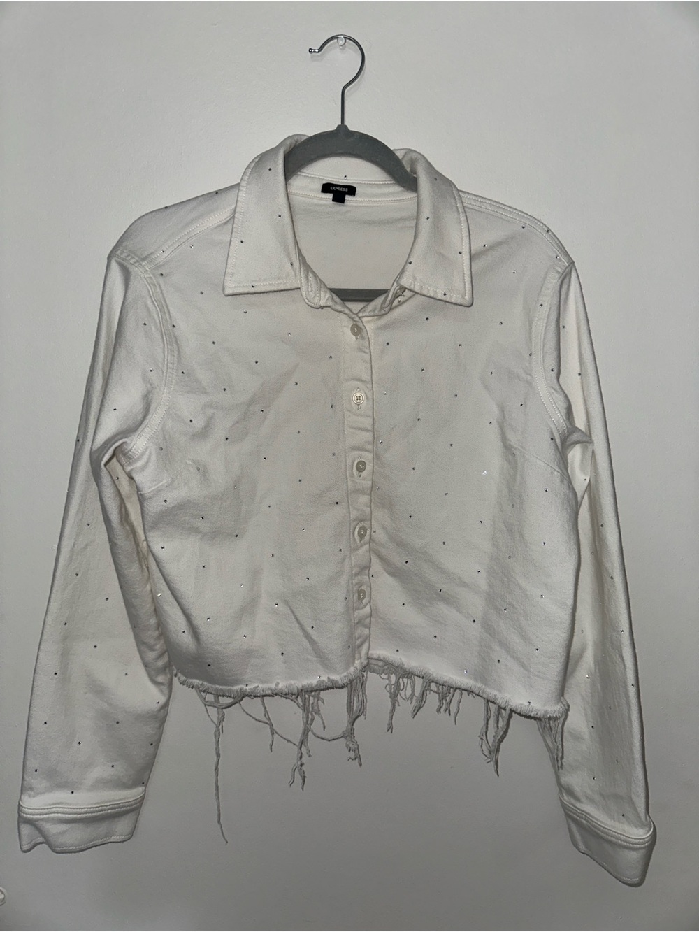 Express White Distressed Cropped Button-Down Shirt